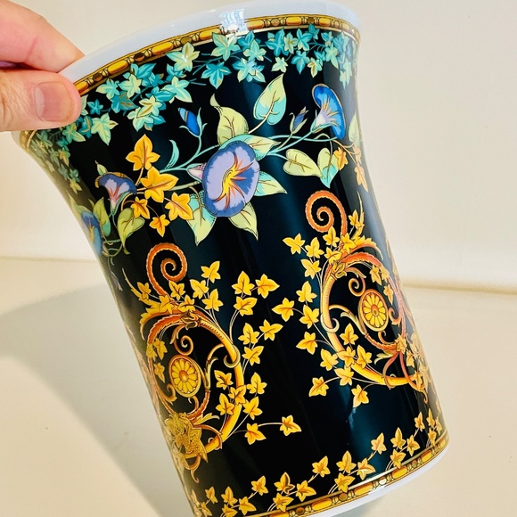 Versace x Rosenthal Vintage Gold Ivy Pattern Porcelain Vase 7 inches Tall - Picture 8 of 10